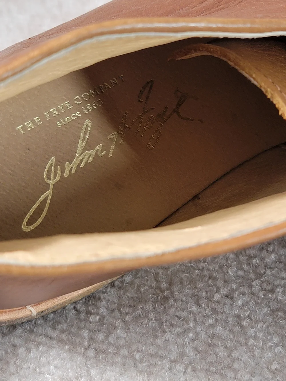 Frye men chukka